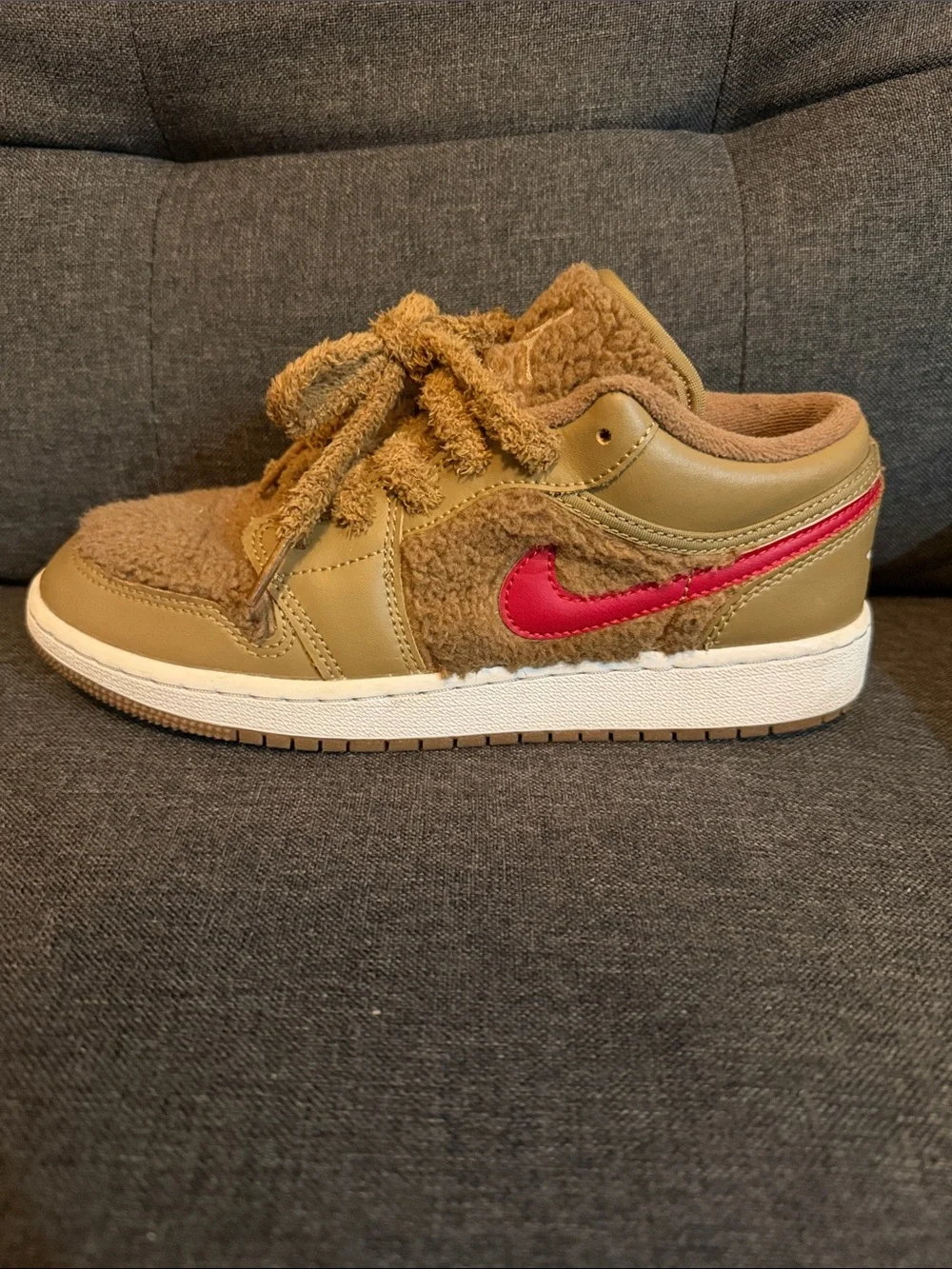 Air Jordan 1 Low Utility Teddy Bear GS Brown Fuzzy Sneakers 5Y 🧸